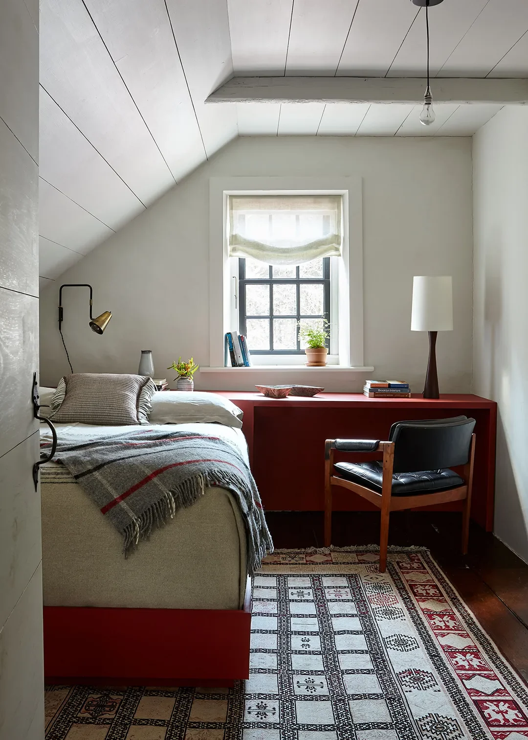 A Stone Farmhouse, Civil War–Era Addition, and Stucco New Build Come Together in the Hudson Valley