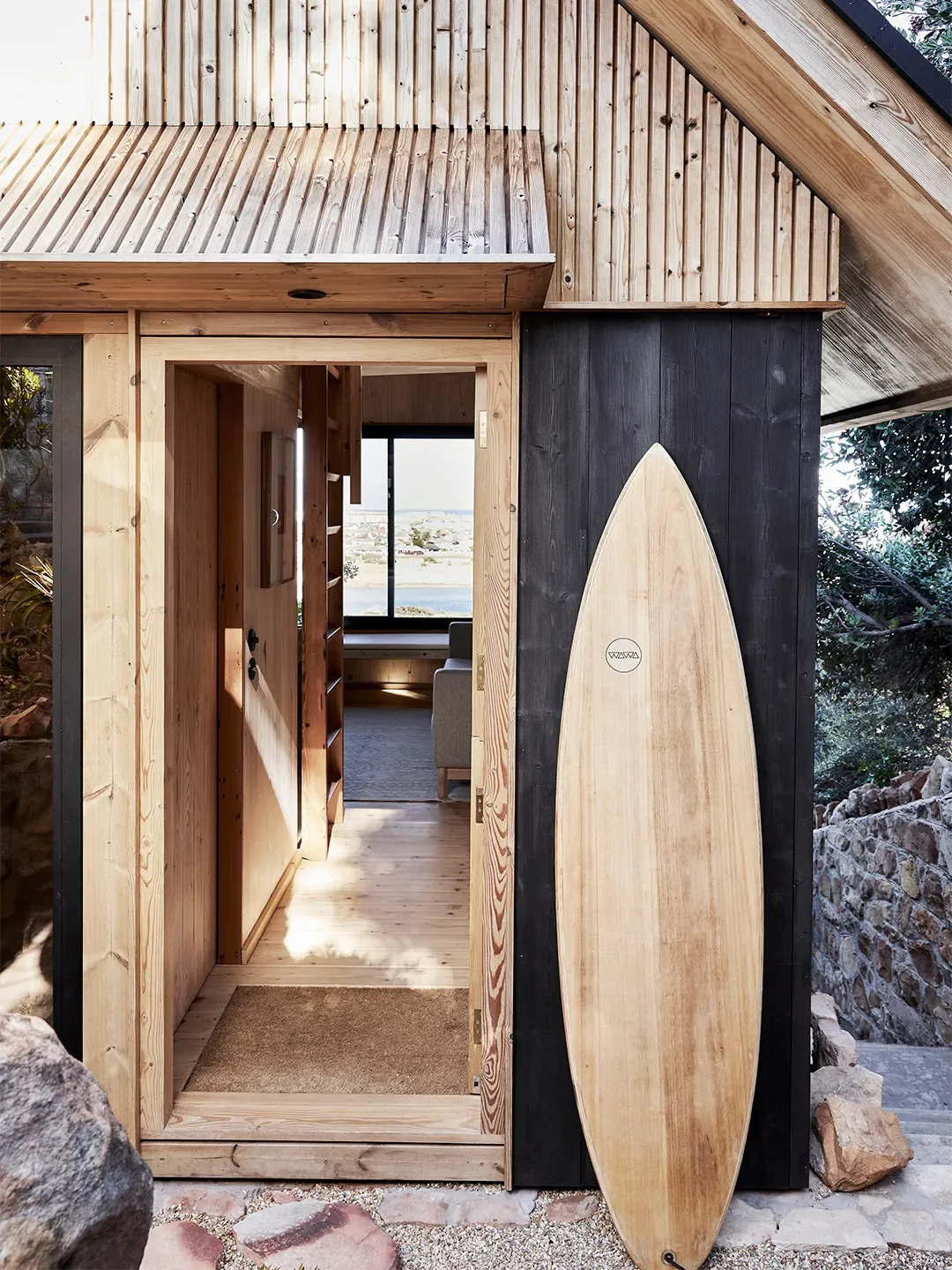 This Tiny Cabin Overlooking the Cape Town Surf Was Assembled in Under 3 Weeks