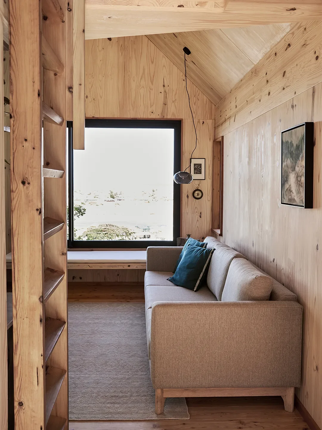 This Tiny Cabin Overlooking the Cape Town Surf Was Assembled in Under 3 Weeks