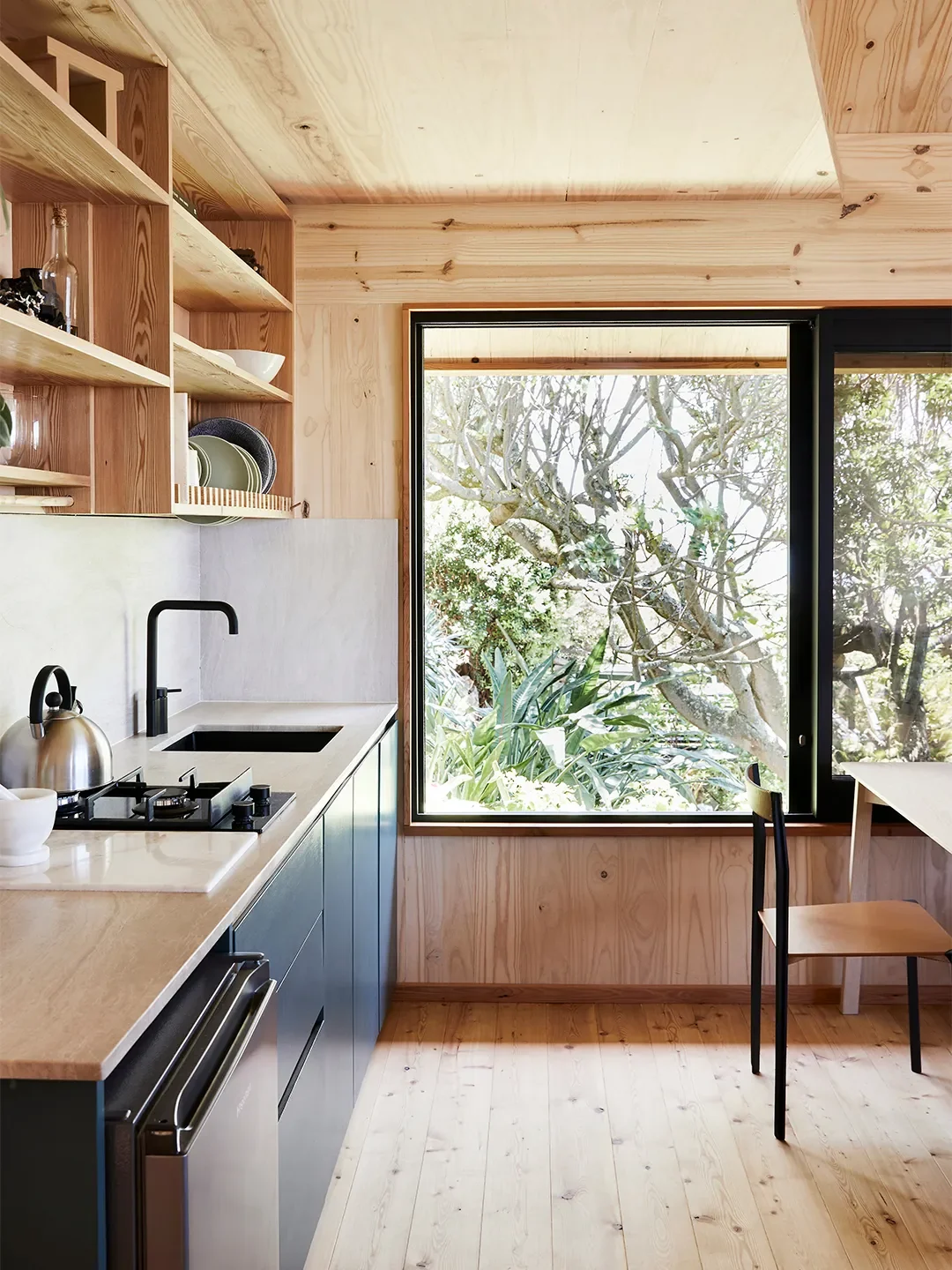 This Tiny Cabin Overlooking the Cape Town Surf Was Assembled in Under 3 Weeks