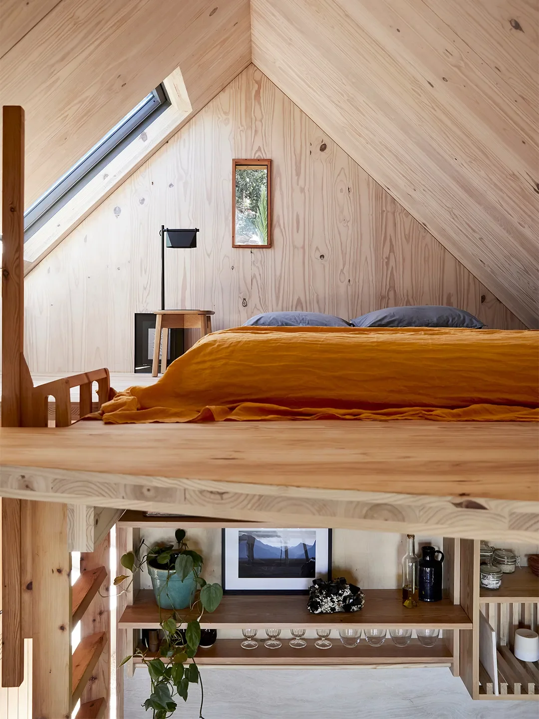 This Tiny Cabin Overlooking the Cape Town Surf Was Assembled in Under 3 Weeks