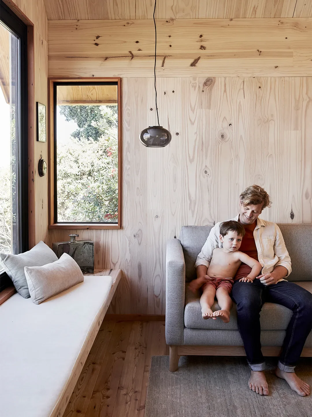 This Tiny Cabin Overlooking the Cape Town Surf Was Assembled in Under 3 Weeks